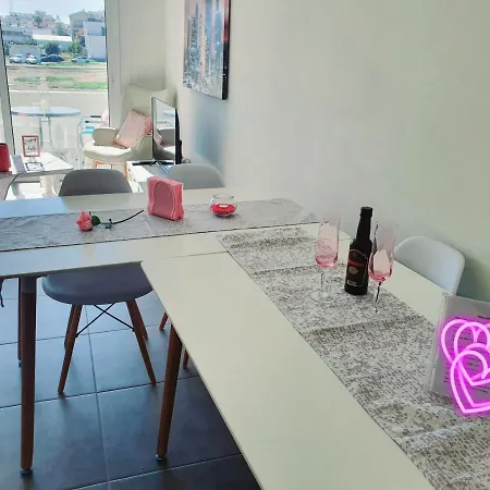City Heights Apartment *